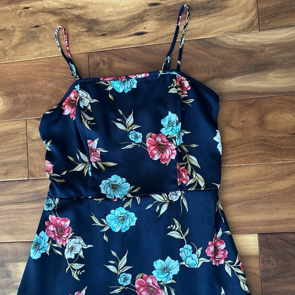Xhilaration Navy Floral Flirty Dress size Small - Picture 2 of 4
